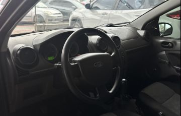 Ford Fiesta Hatch 1.0 (Flex) - Foto #7