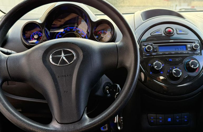 JAC J2 1.4 16V VVT - Foto #2