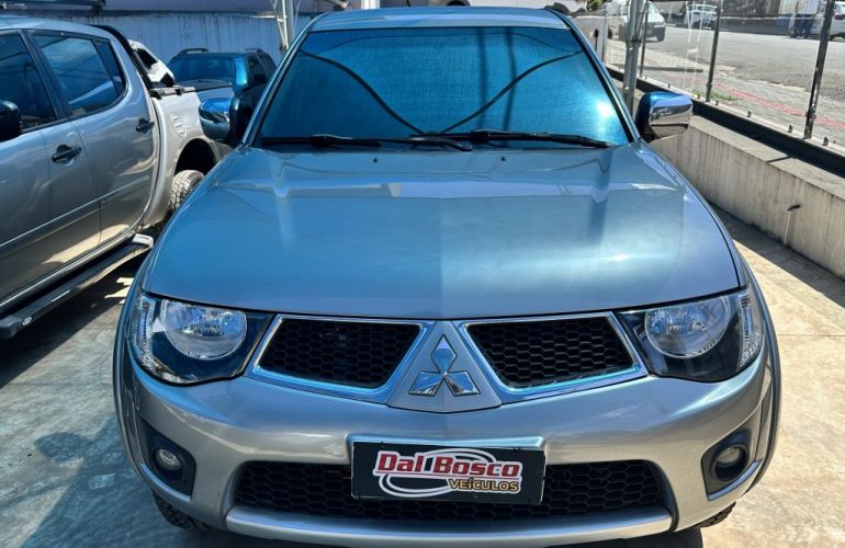 Mitsubishi L 200 Triton HPE 4x4 3.2 (aut) (cab. dupla) - Foto #2