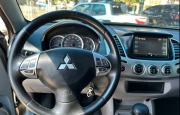 Mitsubishi L 200 Triton HPE 4x4 3.2 (aut) (cab. dupla) - Foto #6