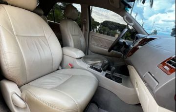 Toyota Hilux SW4 SRV 3.0 TDI 4X4 (5 Lugares) - Foto #9
