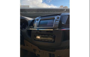 Toyota Hilux SW4 SRV 3.0 4X4 (7 Lugares) - Foto #7