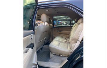 Toyota Hilux SW4 SRV 3.0 4X4 (7 Lugares) - Foto #9