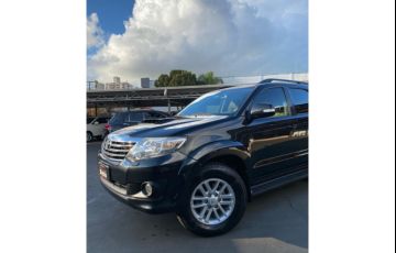 Toyota Hilux SW4 SRV 3.0 4X4 (7 Lugares) - Foto #10