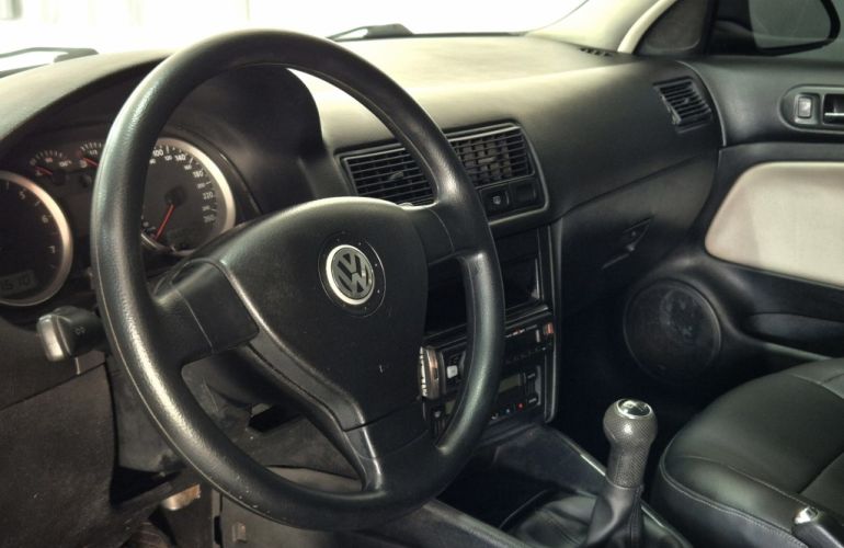 Volkswagen Golf  Sportline 1.6 VHT Total (Flex) - Foto #6