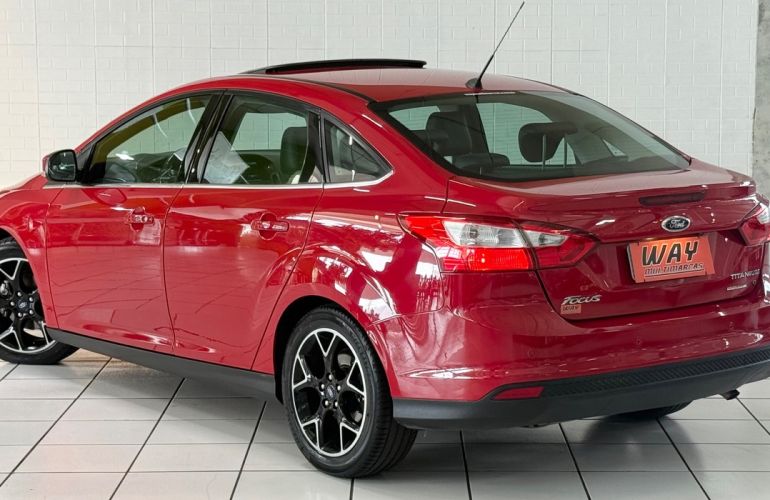 Ford Focus 2.0 Titanium Plus Sedan 16v - Foto #2