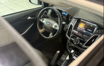 Ford Focus 2.0 Titanium Plus Sedan 16v - Foto #3