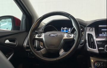 Ford Focus 2.0 Titanium Plus Sedan 16v - Foto #4