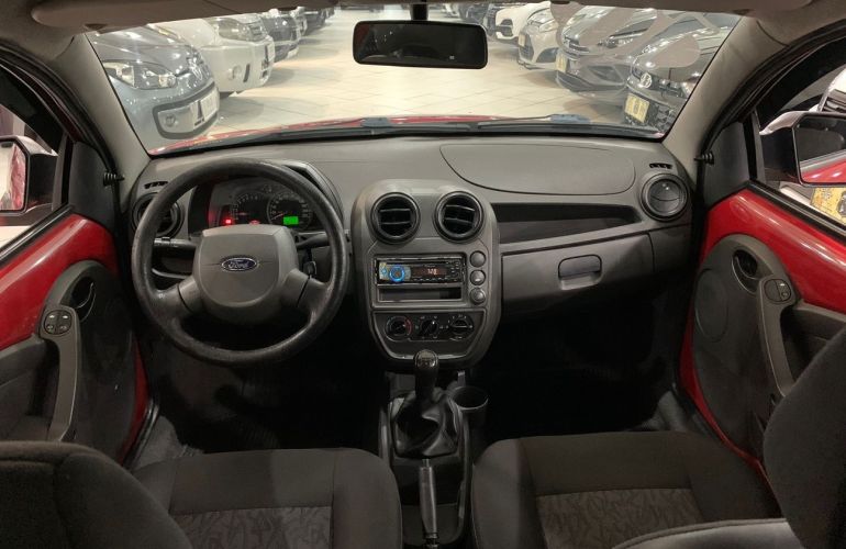 Ford Ka 1.0 MPi 8v - Foto #8