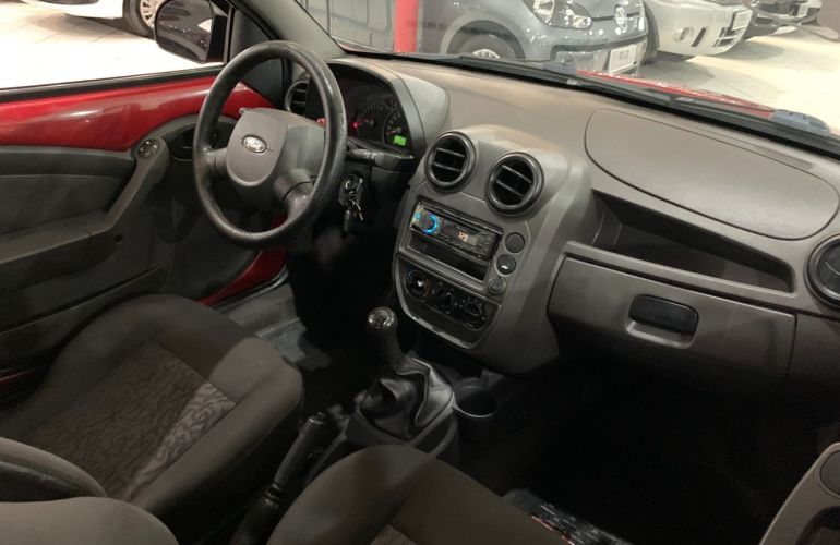 Ford Ka 1.0 MPi 8v - Foto #9