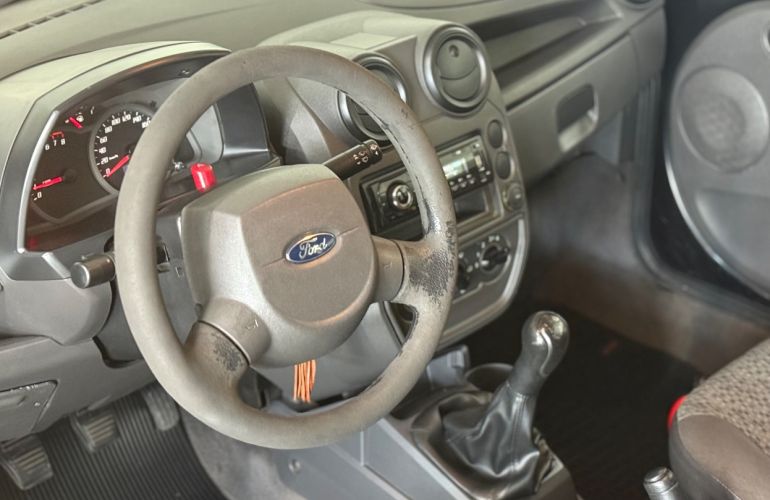 Ford Ka 1.0 MPi 8v - Foto #3