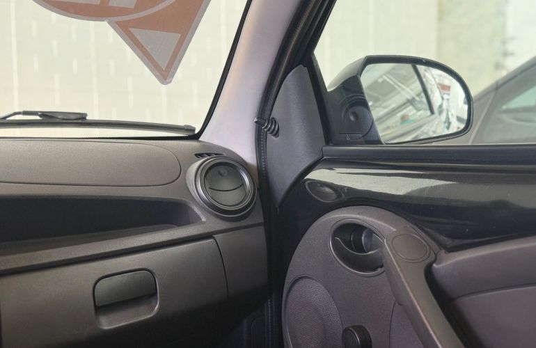Ford Ka 1.0 MPi 8v - Foto #5