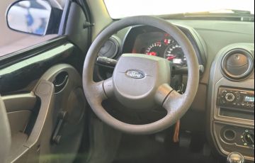 Ford Ka 1.0 MPi 8v - Foto #9