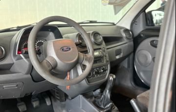 Ford Ka 1.0 MPi 8v - Foto #10