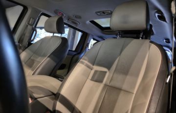 Kia Carnival 3.3 EX V6 24v - Foto #4