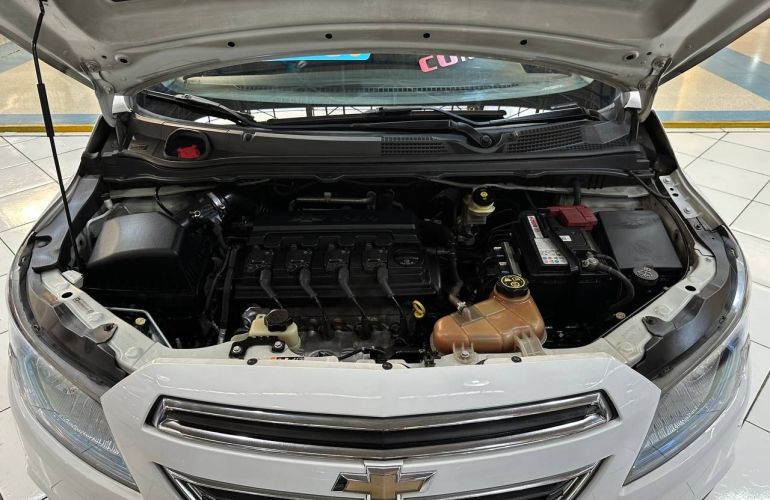 Chevrolet Onix 1.4 MPFi LTZ 8v - Foto #3