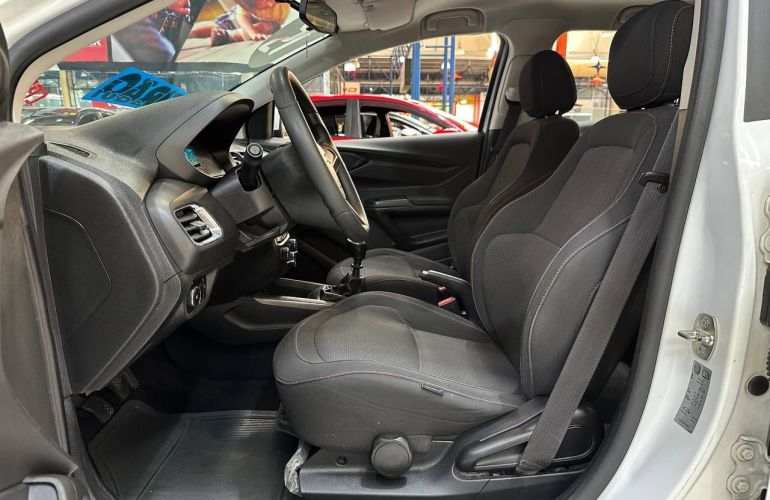 Chevrolet Onix 1.4 MPFi LTZ 8v - Foto #7