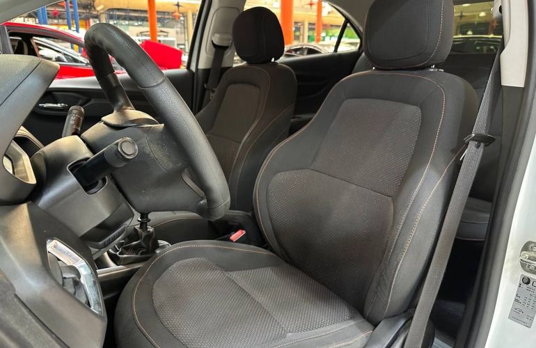 Chevrolet Onix 1.4 MPFi LTZ 8v - Foto #8
