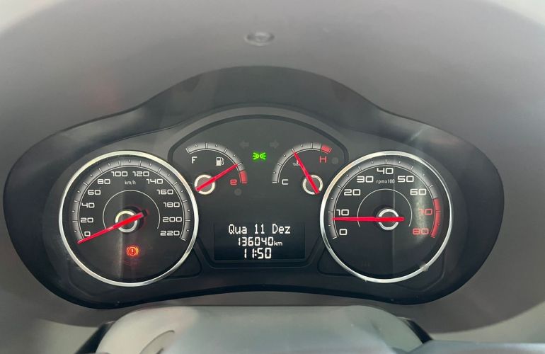Fiat Palio 1.4 MPi Attractive 8v - Foto #8