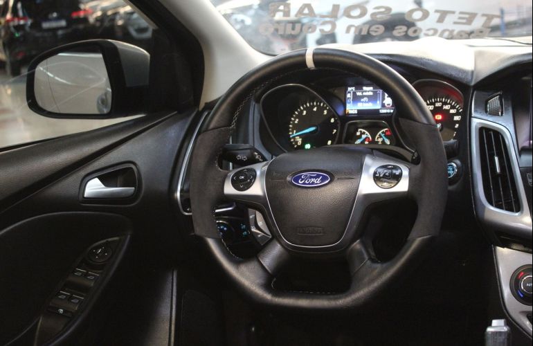 Ford Focus 2.0 Titanium Sedan 16v - Foto #9
