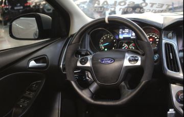 Ford Focus 2.0 Titanium Sedan 16v - Foto #9