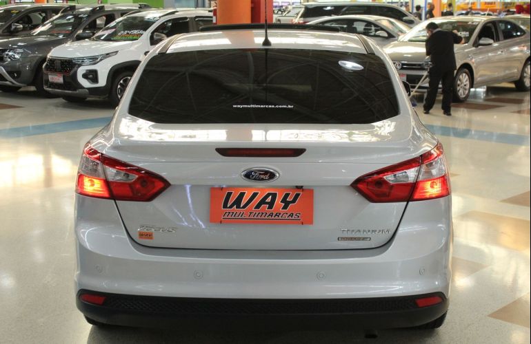 Ford Focus 2.0 Titanium Sedan 16v - Foto #10