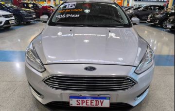 Ford Focus 2.0 Titanium Hatch 16v - Foto #3