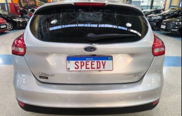 Ford Focus 2.0 Titanium Hatch 16v - Foto #8