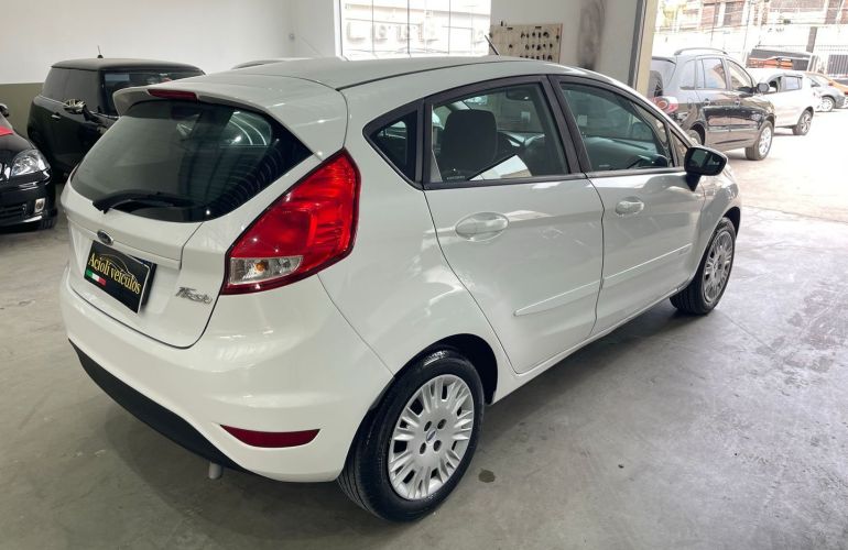 Ford Fiesta 1.5 S Hatch 16V Flex 4p Manual - Foto #2