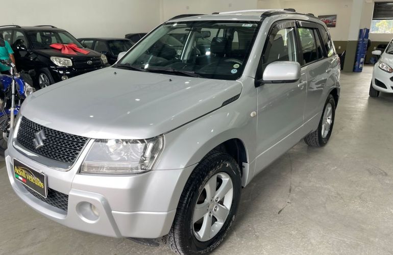 Suzuki Grand Vitara 2.0 4x2 16V Gasolina 4p Manual - Foto #1