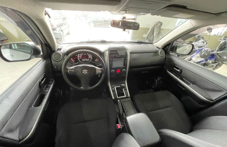 Suzuki Grand Vitara 2.0 4x2 16V Gasolina 4p Manual - Foto #9