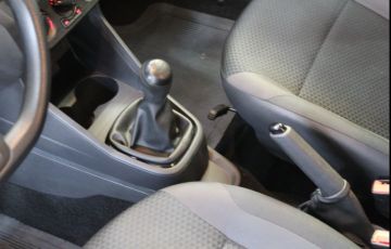 Volkswagen Voyage 1.0 12v MPi Total - Foto #5