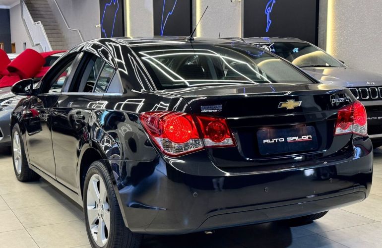 Chevrolet Cruze 1.8 LT 16V Sedan - Foto #6