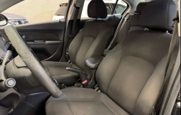 Chevrolet Cruze 1.8 LT 16V Sedan - Foto #10