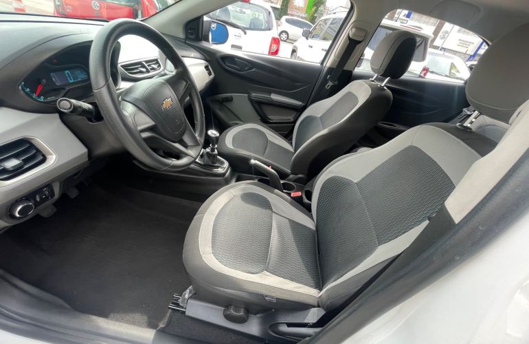 Chevrolet Onix 1.0 MPFi LS 8v - Foto #5