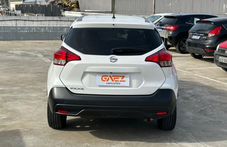 Nissan Kicks 1.6 16V Active - Foto #4