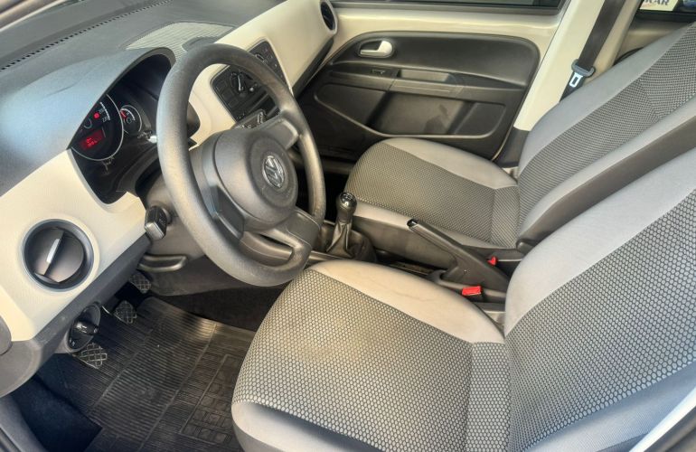 Volkswagen Up! 1.0 12v E-Flex move up! 4p - Foto #5