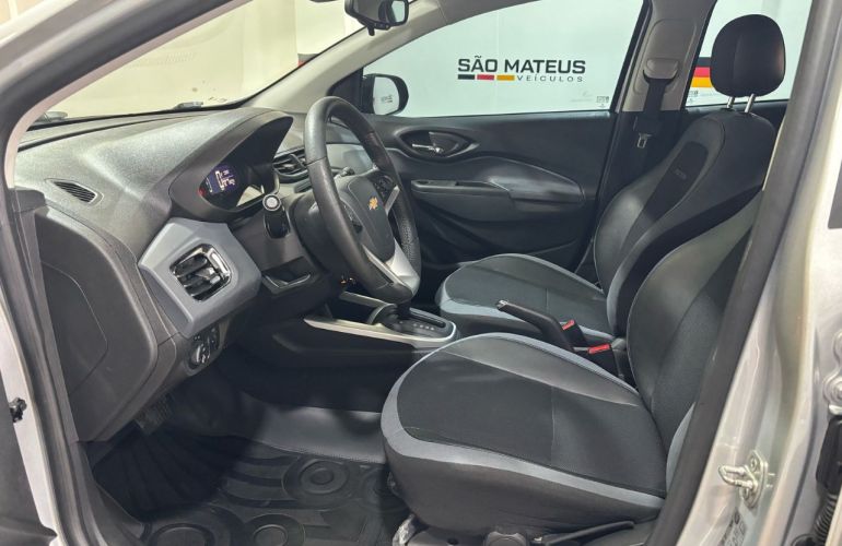 Chevrolet Onix 1.4 Activ SPE/4 (Aut) - Foto #4