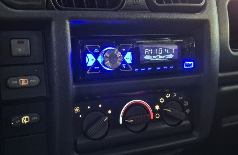 Chevrolet Blazer Advantage 4x2 2.4 - Foto #10