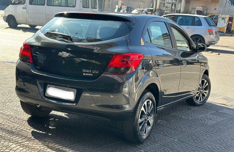 Chevrolet Onix 1.4 MPFi LTZ 8v - Foto #4