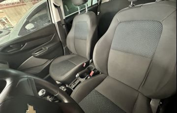 Chevrolet Onix 1.0 Joy SPE/4 - Foto #8