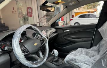 Chevrolet Onix 1.0 Flex Manual - Foto #6