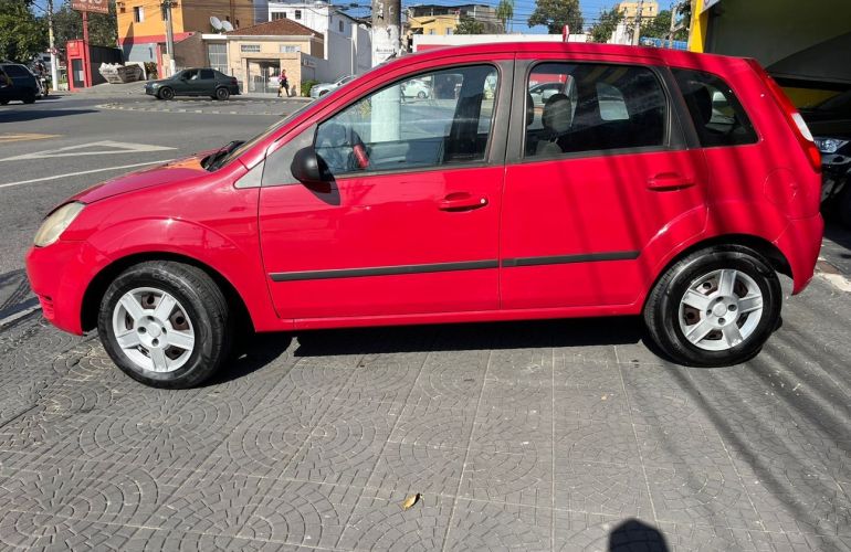 Ford Fiesta 1.0 MPi 8v - Foto #5