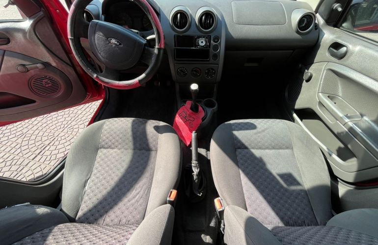 Ford Fiesta 1.0 MPi 8v - Foto #7