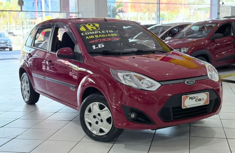 Ford Fiesta 1.6 MPi Hatch 8v - Foto #1