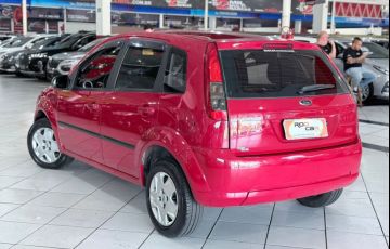 Ford Fiesta 1.6 MPi Hatch 8v - Foto #4