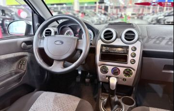 Ford Fiesta 1.6 MPi Hatch 8v - Foto #9
