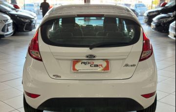 Ford Fiesta 1.5 SE Hatch 16v - Foto #5