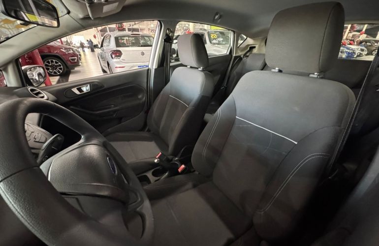 Ford Fiesta 1.5 SE Hatch 16v - Foto #7