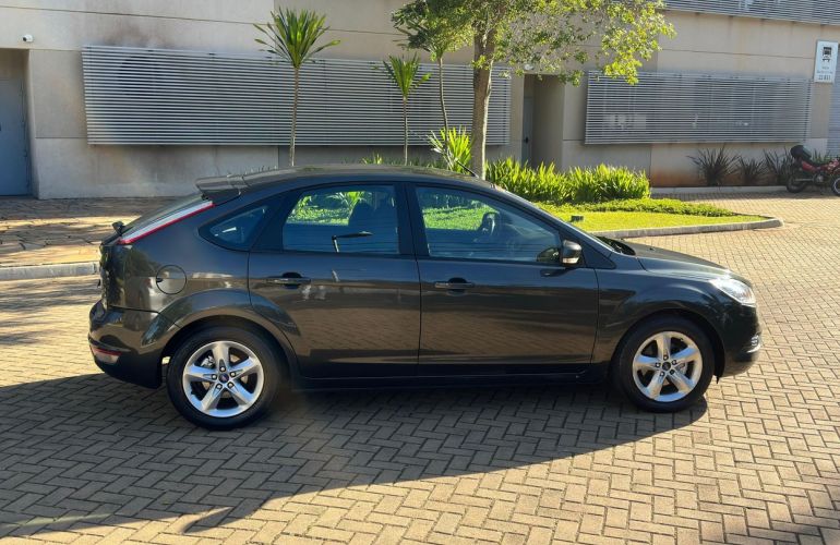 Ford Focus 1.6 GL 16v - Foto #4